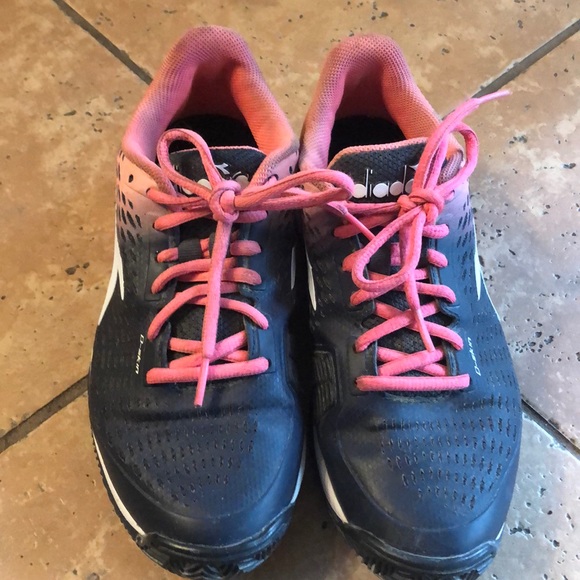 diadora clay tennis shoes